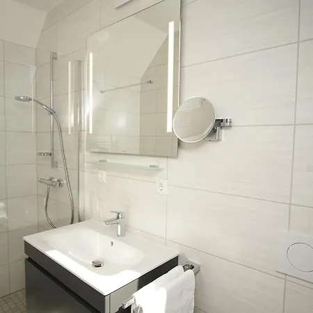 Rex Rugia Fewo15-5 Mit Schwimmbad Und Saunanutzung Im Ahoi-erlebnisbad Sellin 로베